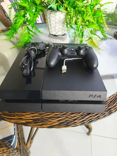 PS4 FAT semi - novo 500GB