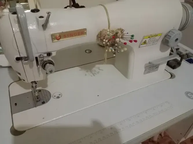 Máquina de Costura Industrial Reta Singer 191D-20 Completa Semi Nova