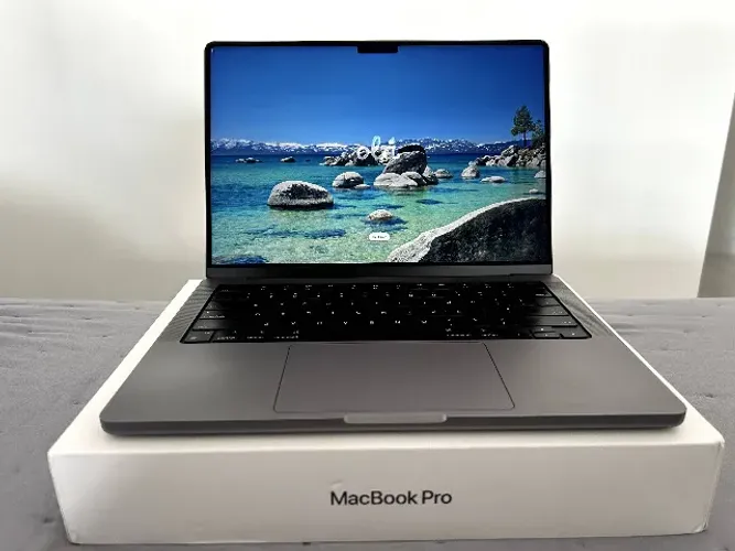MacBook Pro M1 14 inch 16GB RAM 512GB SSD