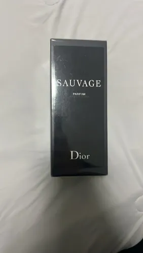 2 perfumes sauvage e mont blanc
