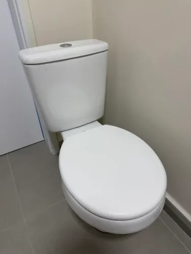2 vasos sanitários Deca com caixa acoplada (nunca usado)