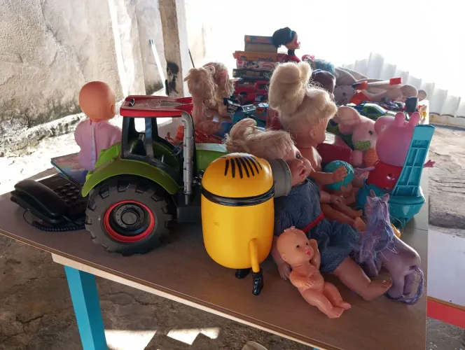 Brinquedos de menina e menino e jogos