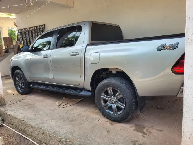 Toyota Hilux CD SR 4X4 2.8 TDI Diesel Aut. 2024