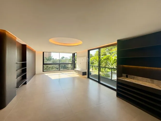 Apartamento com 3 suítes e 223m² privativos em Jurerê Internacional, Florianópolis
