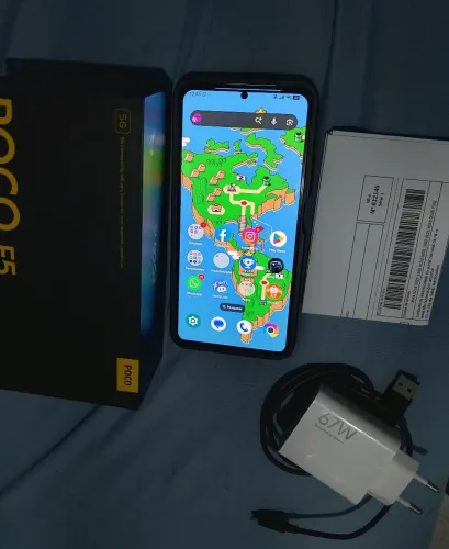 Smartphone Xiaomi Poco f5 5G 12GB de RAM, 256GB em excelente estado.