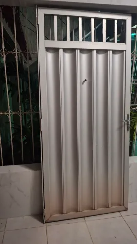 Portão de  aluminio