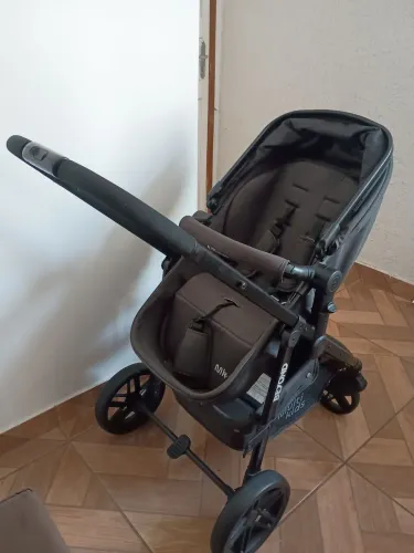 Carrinho de Bebê + Bebê Conforto Multikids 