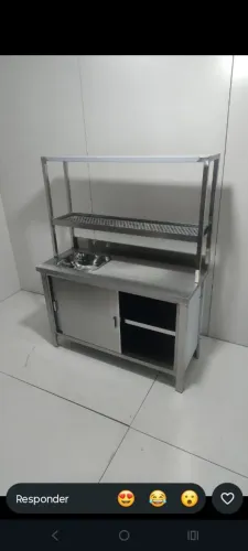 GABINETE COM PRATELEIRA