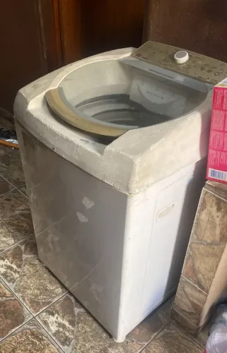 Máquina com defeito LEIA A DESCRIÇÃO