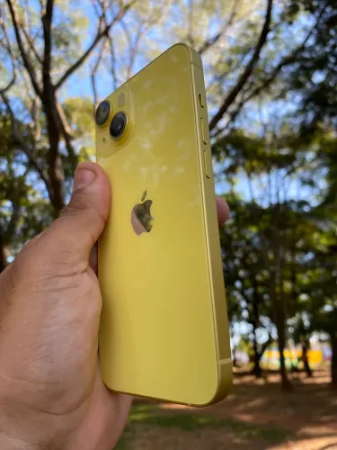 iPhone 14, todo original, bateria 85%, aceito troca com volta