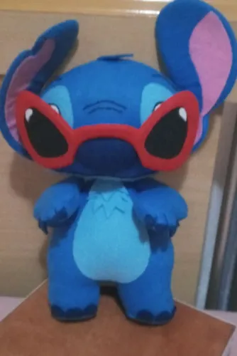 Boneco de feltro sticht de oculos