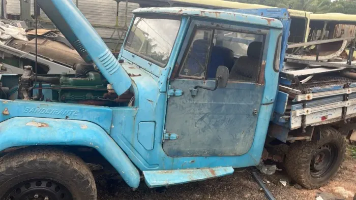 TOYOTA BANDEIRANTE CARROCERIA DE MADEIRA