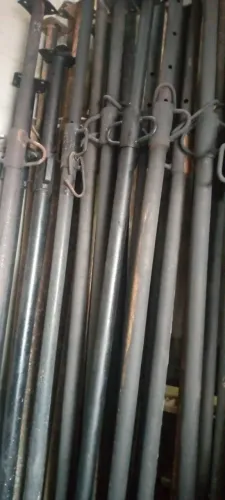 Vendo 20 escoras completas por apenas R$ 130