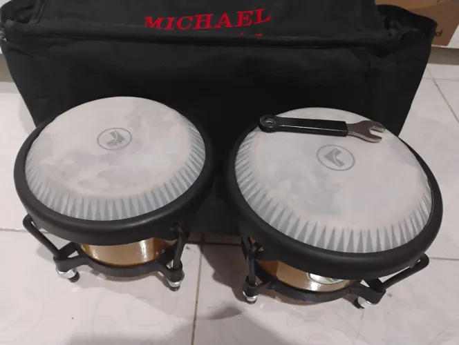 Bongô luen/ pele sintética+ bag luxo