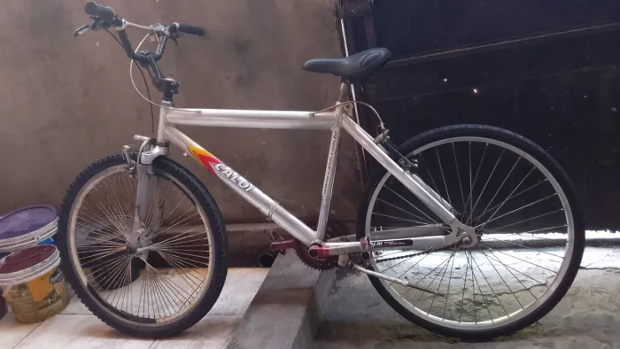 Bicicleta Caloi toda de alumínio aro 26 top toda completa faço entrega grátis 