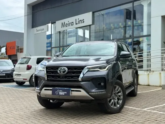 Toyota Hilux SW4 SRX 4X4 2.8 TDI 16V Dies. Aut. 2024