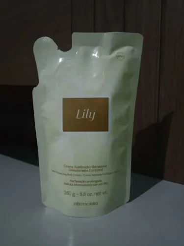 Refil Lily creme Acetinado Desodorante Hidratante Corporal 250G