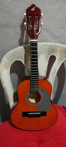 Cavaquinho novo com case completo 700