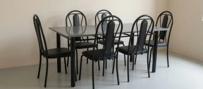Mesa de jantar tubular com 6 cadeiras