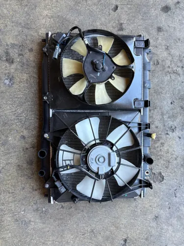 Vende-se kit de radiador do new civic 1.8//2006-2010
