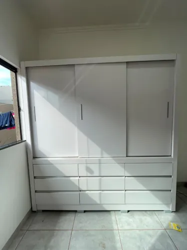 Vendo guarda roupa entrega e montagem grátis