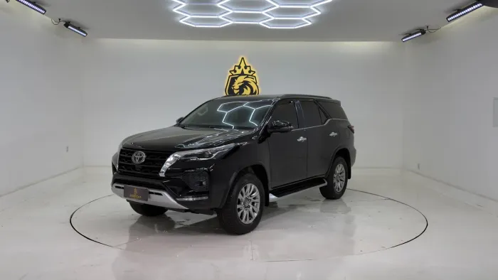 Toyota Hilux SW4 SRX 4X4 2.8 TDI 16V Dies. Aut. 2021