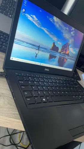 Notebook Dell Latitude 5280 i5 7ª geração 08GB de memória RAM HD 500GB Windows 10