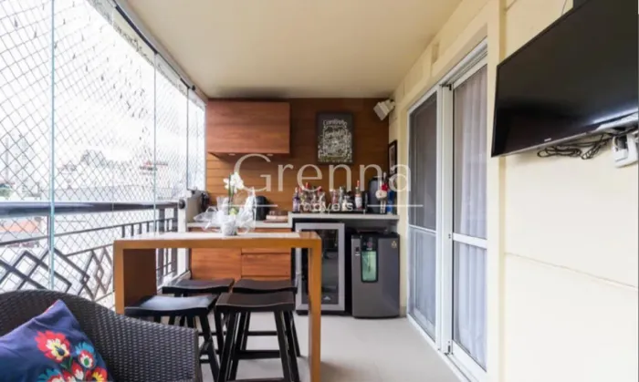 Apartamento para locação com 128m², Moema SP.