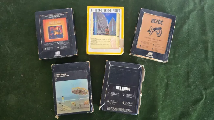 Cartuchos Fita 8-Track Estéreo - AC/DC, Neil Young, Yes, CSN