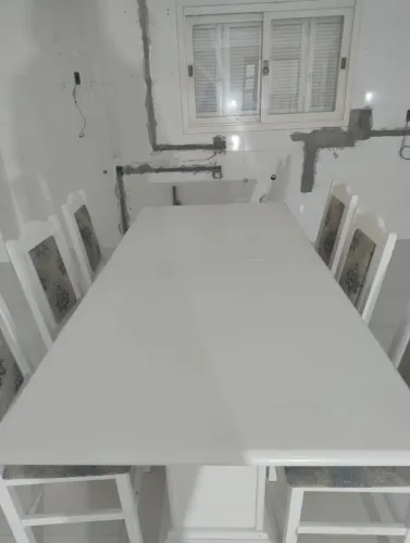 Mesa de jantar com 8 cadeiras