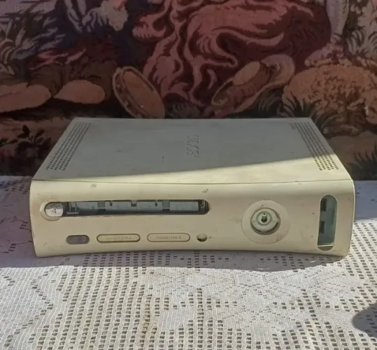 Console Xbox 360 RETIRAR PEÇAS OU RECONDICIONAR