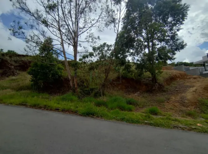 Excelente terreno de 523,12 m² no bairro Vivaldi Leite Ribeiro em Poços de Caldas MG.