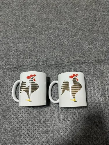 2 canecas Atlético Mineiro.