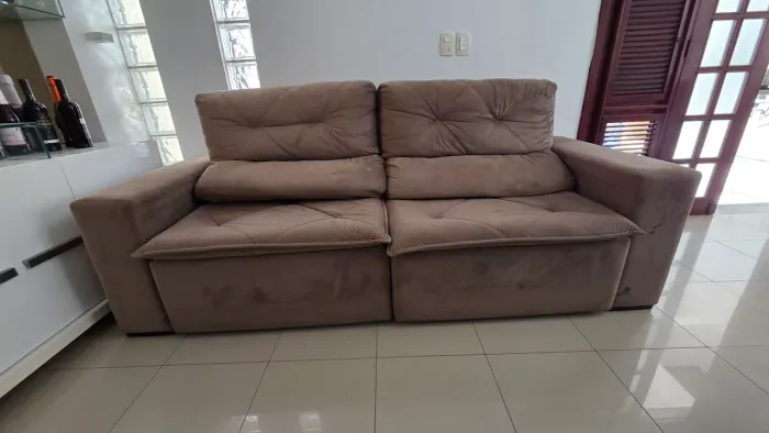 Sofá retrátil e reclinável da Jacaúna 
