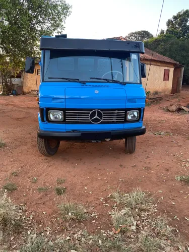 Caminhão 608 D