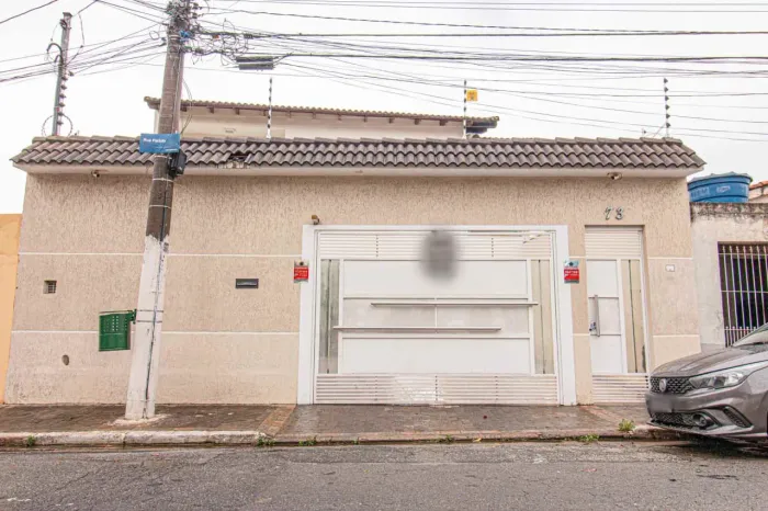 Casa comercial na Rua Parioto, 73 400 m²
