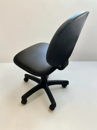 Cadeira de escritório giratória