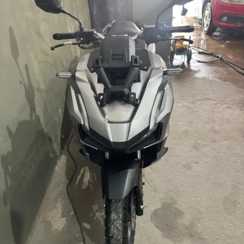Honda adv