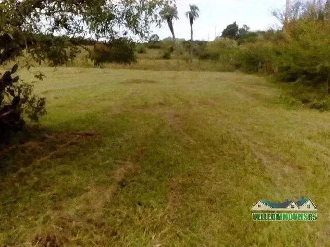 Velleda oferece espetacular sítio de 6,9ha em Águas Claras, ideal para condomínios ou comé
