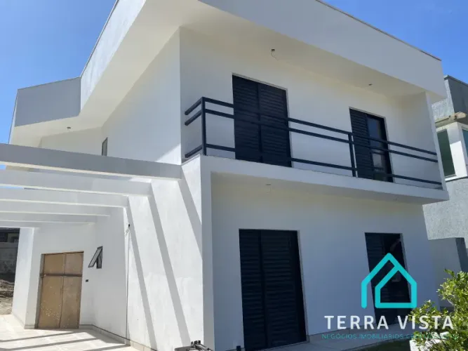 Casa em condomínio fechado à venda em Ubatuba SP