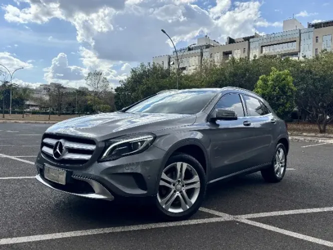 Mercedes-Benz GLA 200 Adv. 1.6/1.6 TB 16V Flex Aut. 2016