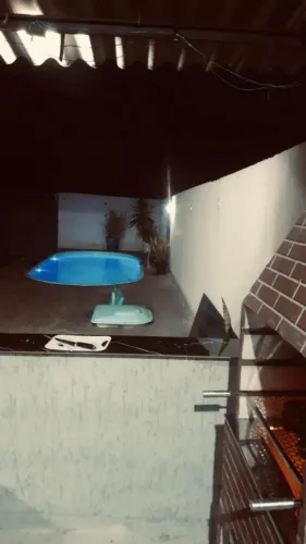 Ágio de linda casa com piscina.
