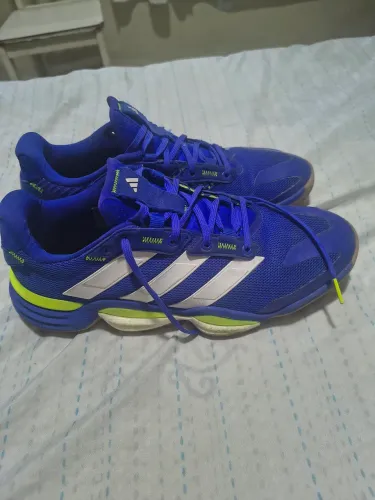 Tênis Adidas Stabil 16