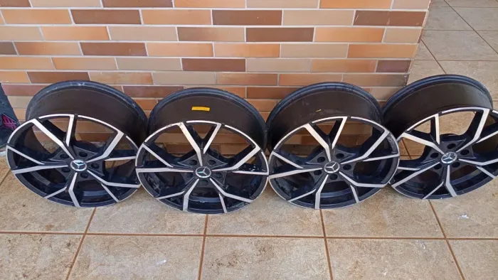 JOGO DE RODAS MERCEDES BENZ ARO 17