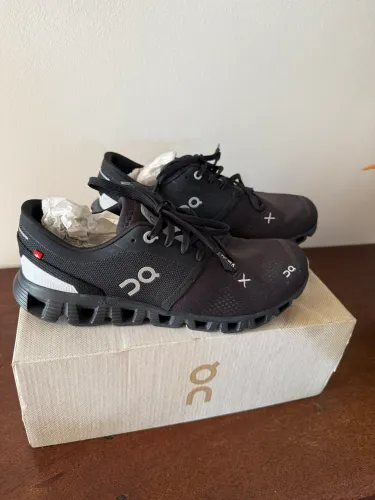 Tênis On Cloud X 3 - feminino