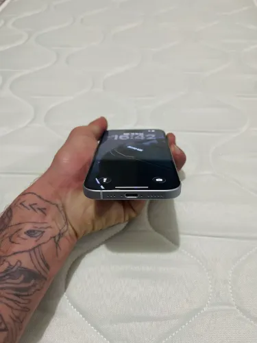 iPhone 15 128GB impecável