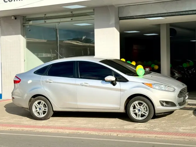 Ford Fiesta Sedan SEL 1.6 16V Flex Aut. 2017