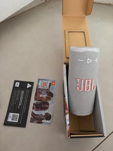 Caixa de som JBL GRIP nova original cor branca 