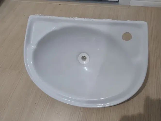 Lavatório Suspenso Celite 47x35cm Branco seminovo | R$ 80
