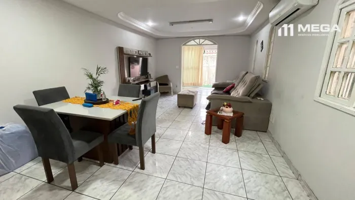 Casa com 4 dormitórios à venda, 216 m² por R$ 700.000,00 - Santa Mônica - Vila Velha/ES